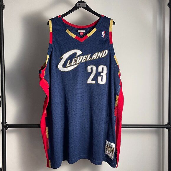 Men's Mitchell & Ness Cleveland Cavaliers James Jersey size 4XLT - Picture 1 of 3